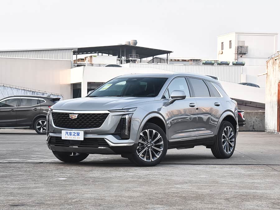 Фото 1 - Cadillac XT5