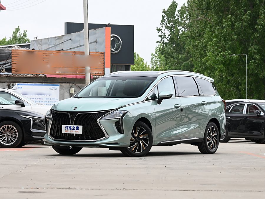 Фото 1 - Dongfeng Forthing Yacht