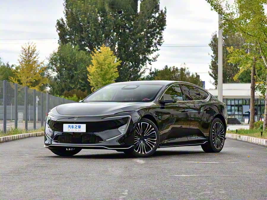 Фото 1 - Avatr 12