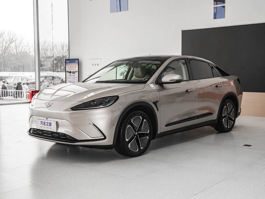 Фото 1 - BAIC Arcfox Alpha S6