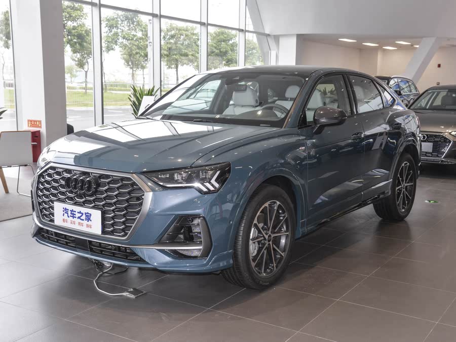 Фото 1 - Audi Q3 Sportback