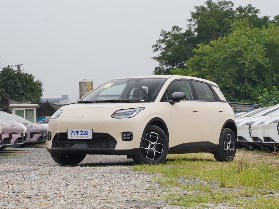 Фото 1 - GAC Aion UT