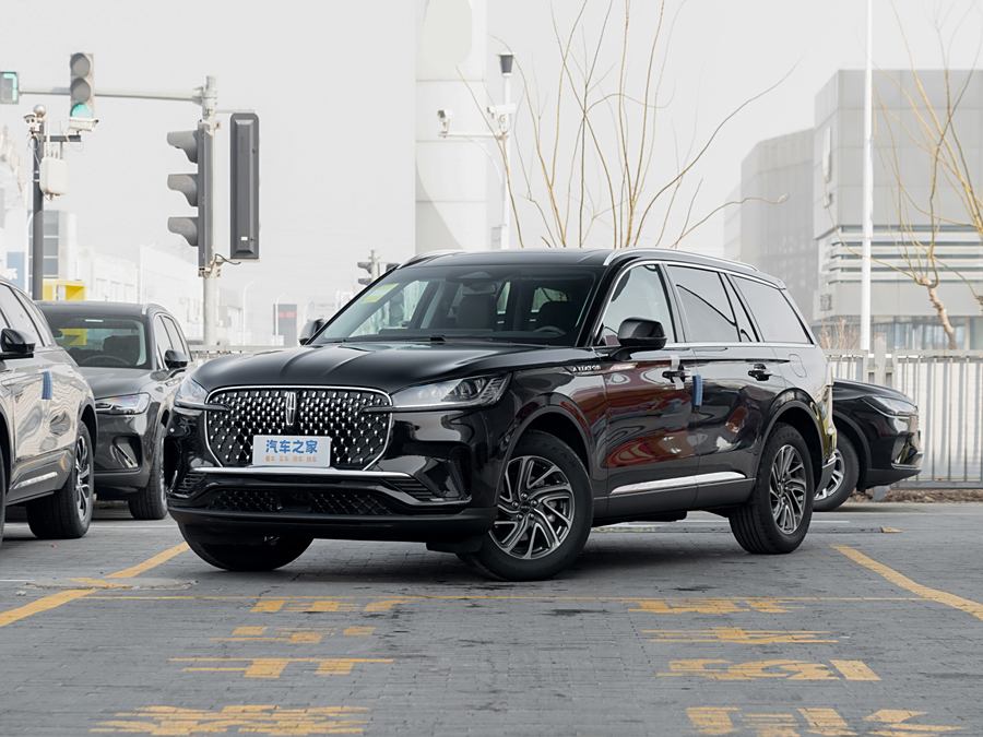 Фото 1 - Lincoln Aviator