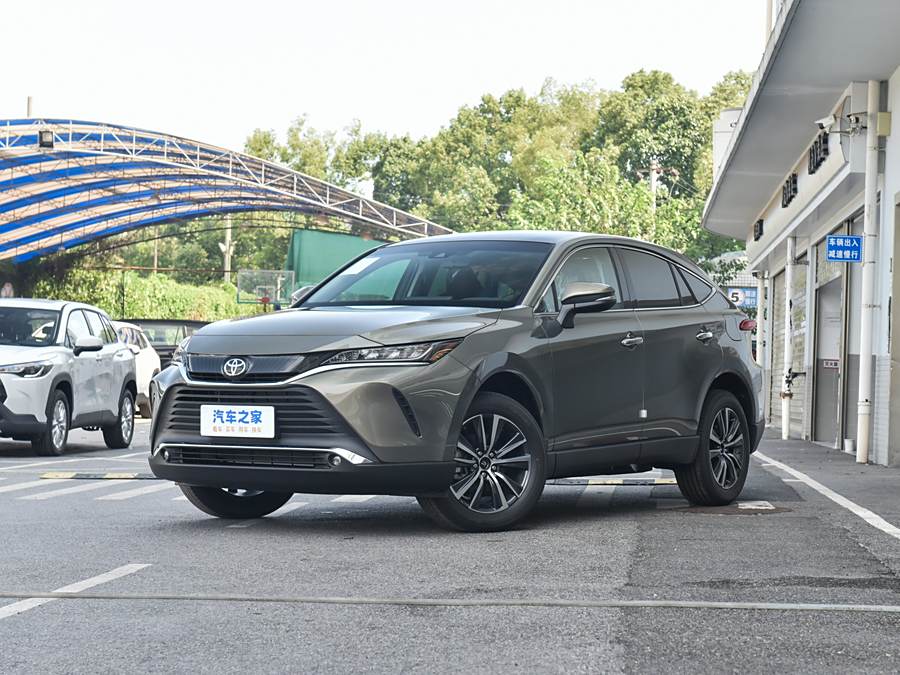 Фото 1 - Toyota Harrier