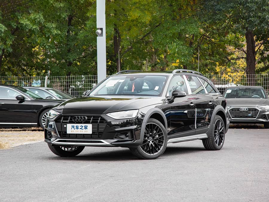 Фото 1 - Audi A4