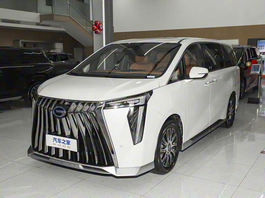 Фото 1 - GAC Trumpchi M8 Hybrid