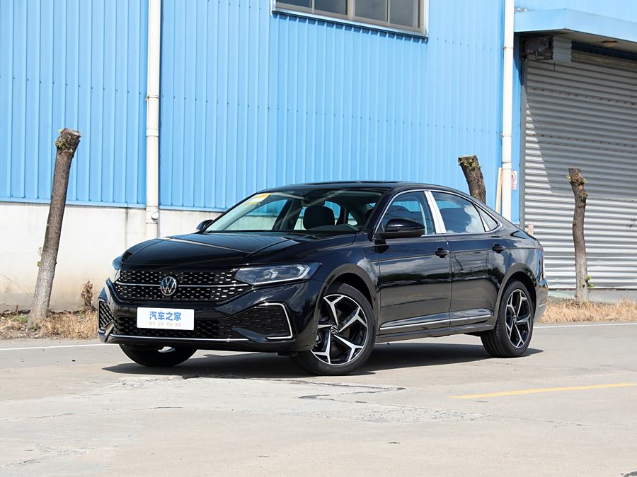 Фото 1 - Volkswagen Passat