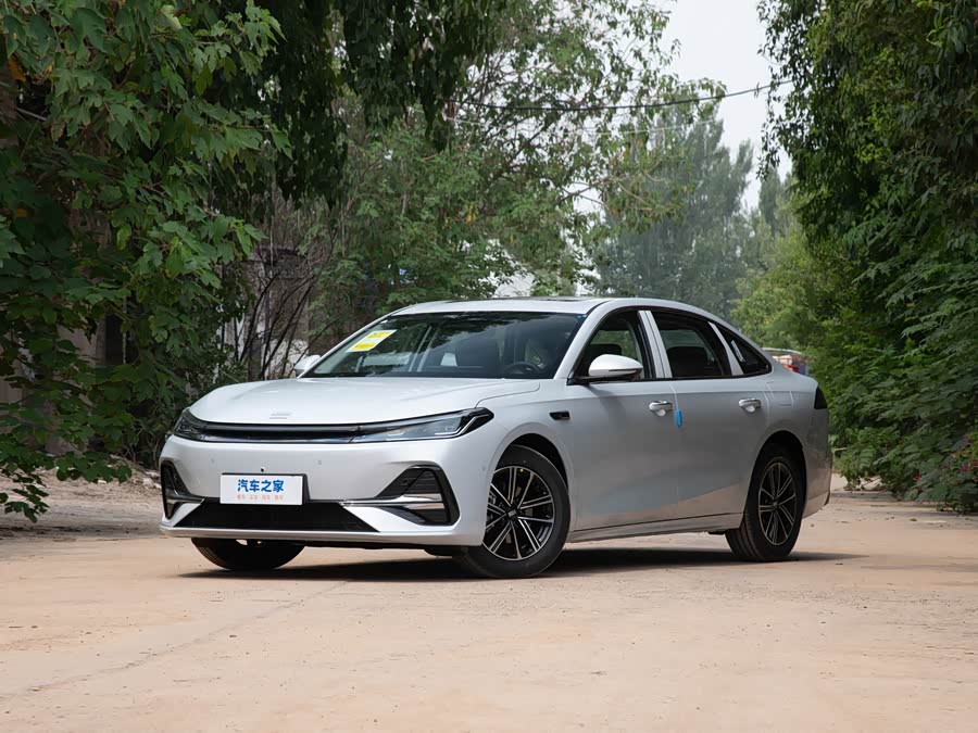 Фото 1 - Geely Galaxy A7