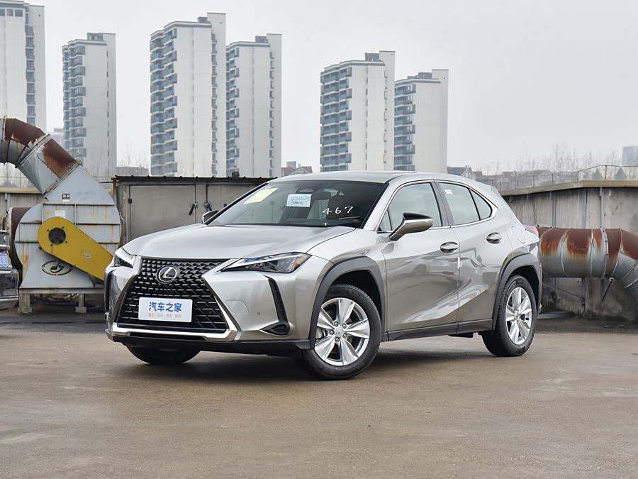 Фото 1 - Lexus UX