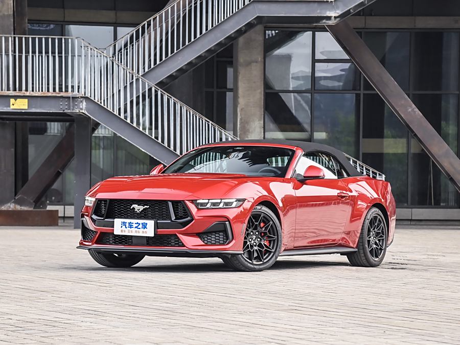 Фото 1 - Ford Mustang