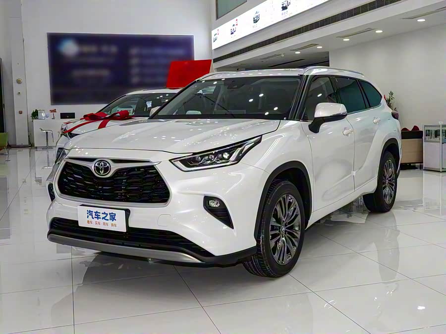 Фото 1 - Toyota Highlander