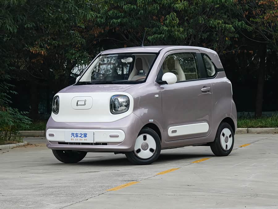 Фото 1 - Bestune Pony