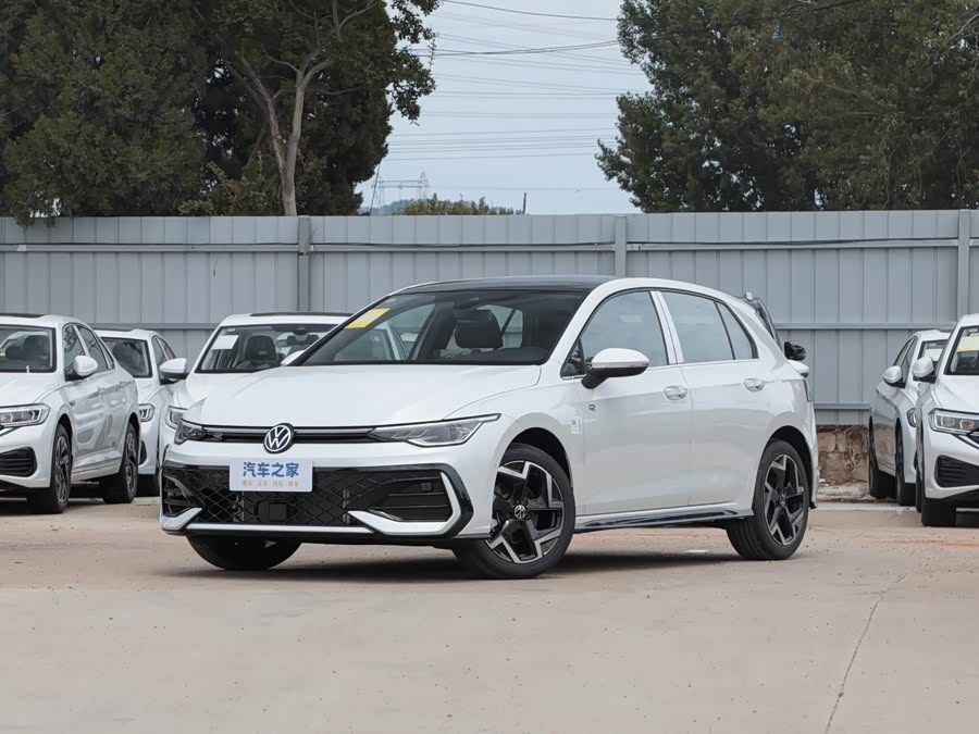 Фото 1 - Volkswagen Golf