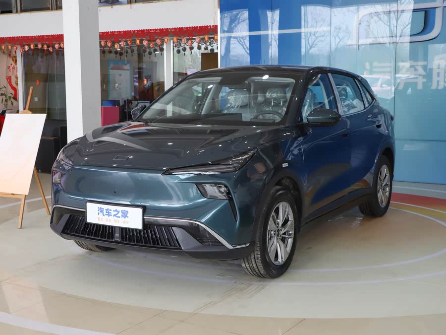 Фото 1 - Bestune 03