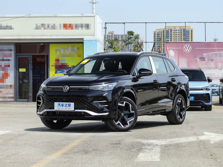 Фото 1 - Volkswagen Tiguan L Pro