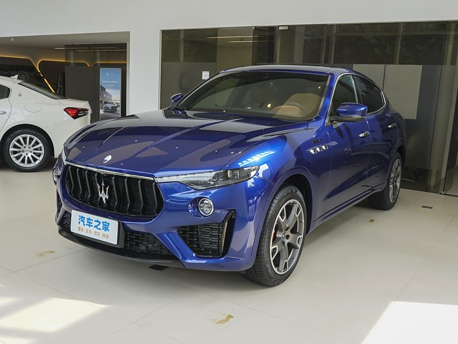 Фото 1 - Maserati Levante