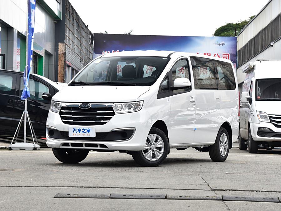 Фото 1 - JAC Refine M3