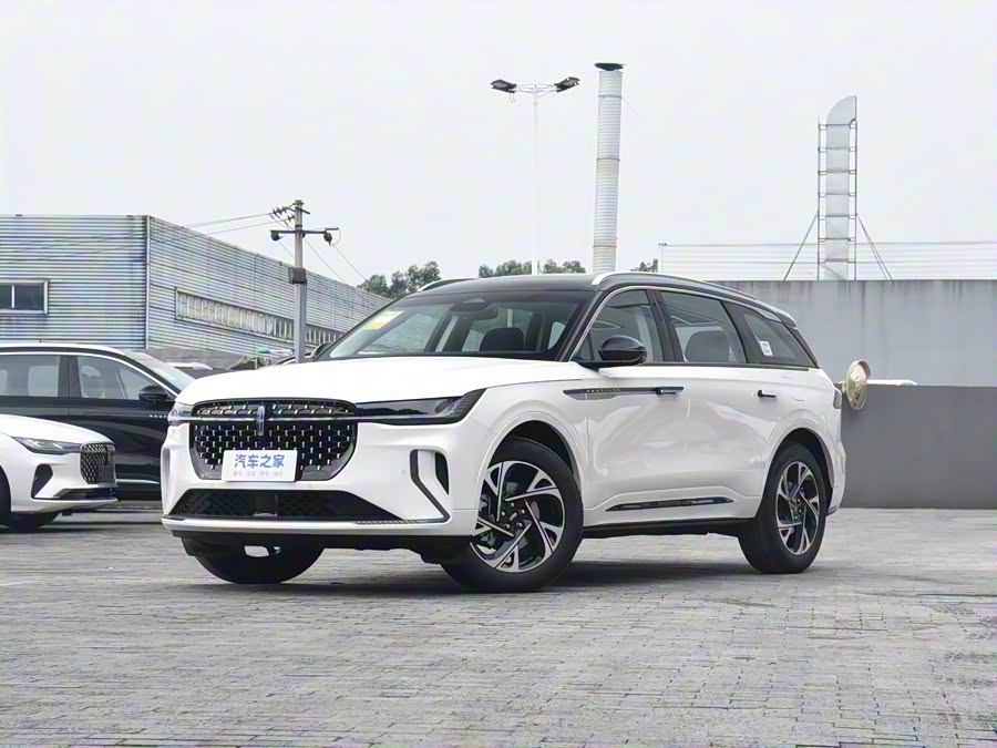 Фото 1 - Lincoln Nautilus