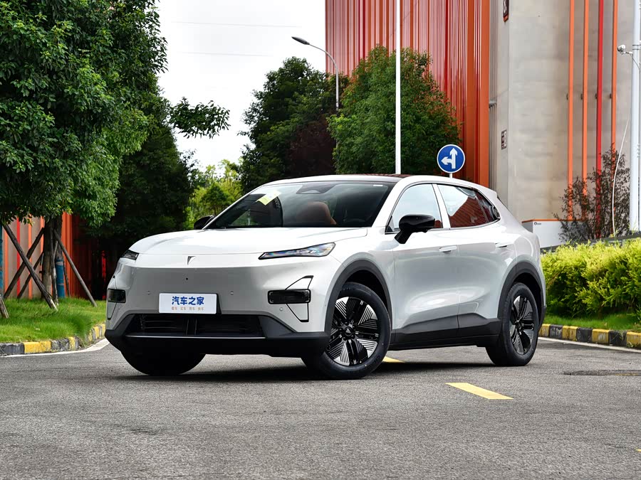 Фото 1 - Changan Deepal S05