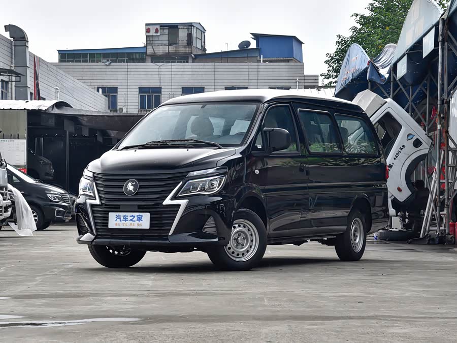 Фото 1 - Dongfeng Forthing Lingzhi M5
