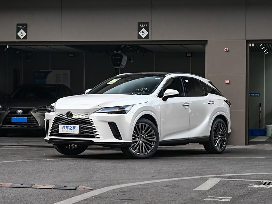 Фото 1 - Lexus RX