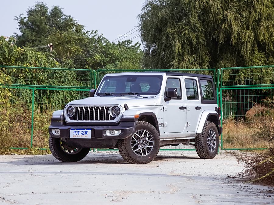 Фото 1 - Jeep Wrangler