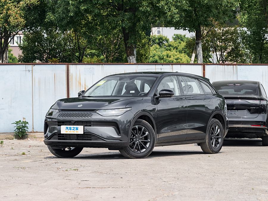 Фото 1 - Leapmotor C11