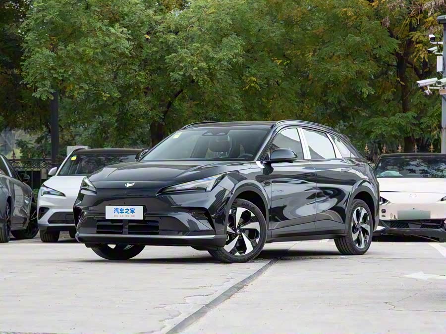 Фото 1 - BAIC Arcfox Alpha T5