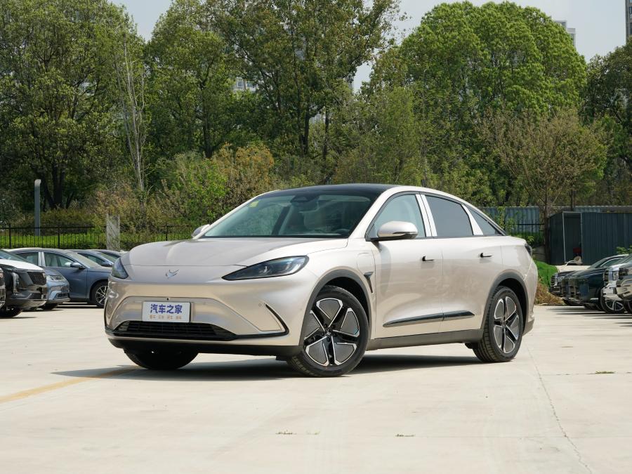 Фото 1 - BAIC Arcfox Alpha S6