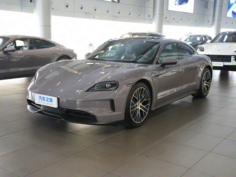 Фото 1 - Porsche Taycan