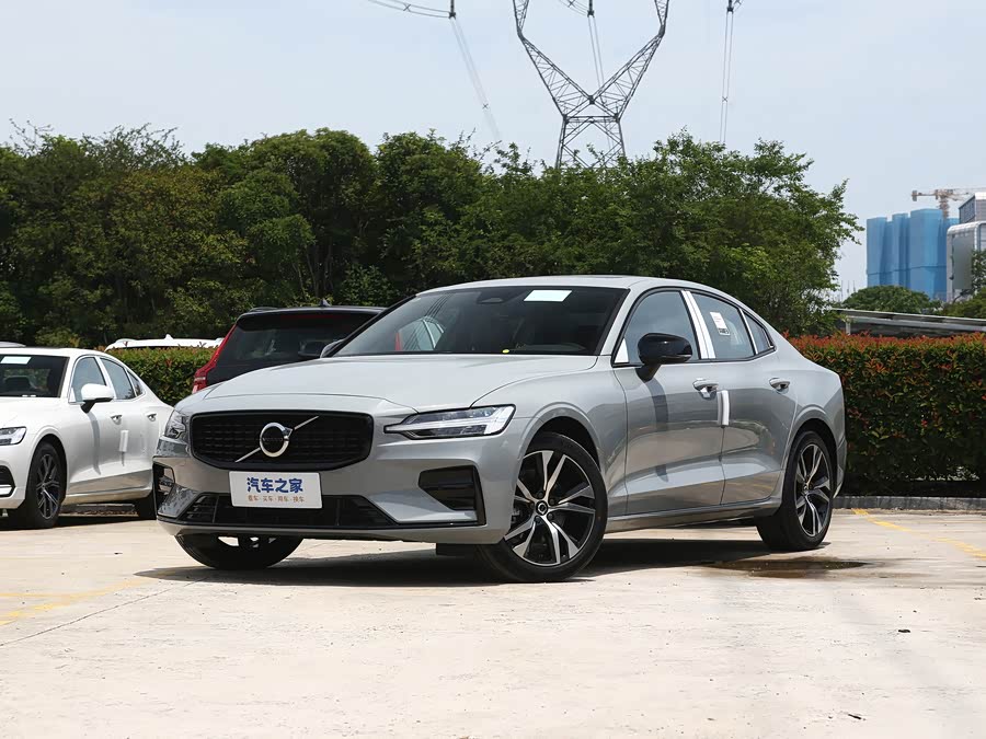 Фото 1 - Volvo S60