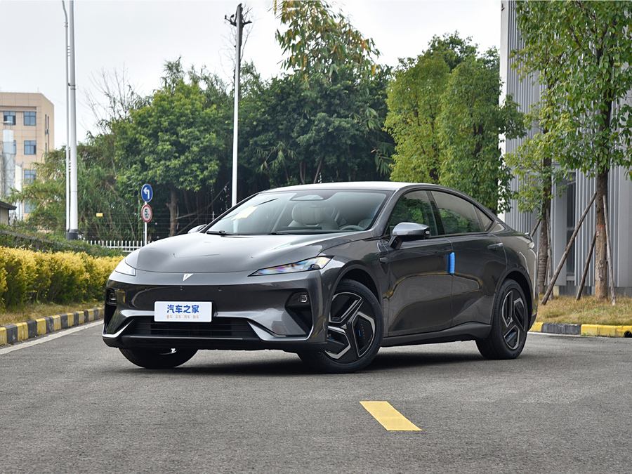 Фото 1 - Changan Deepal L07