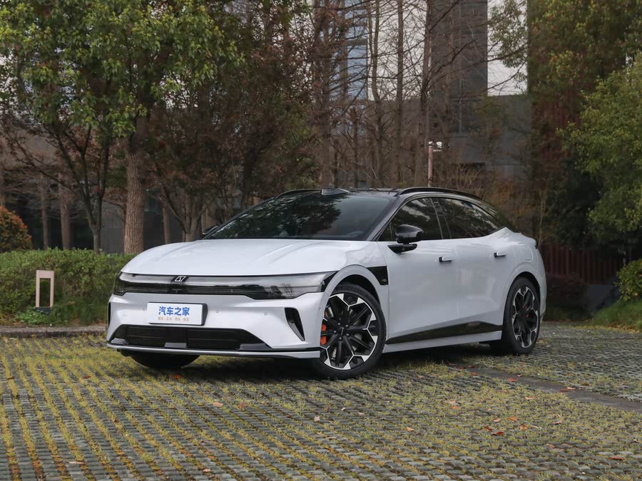 Фото 1 - Zeekr 007 GT