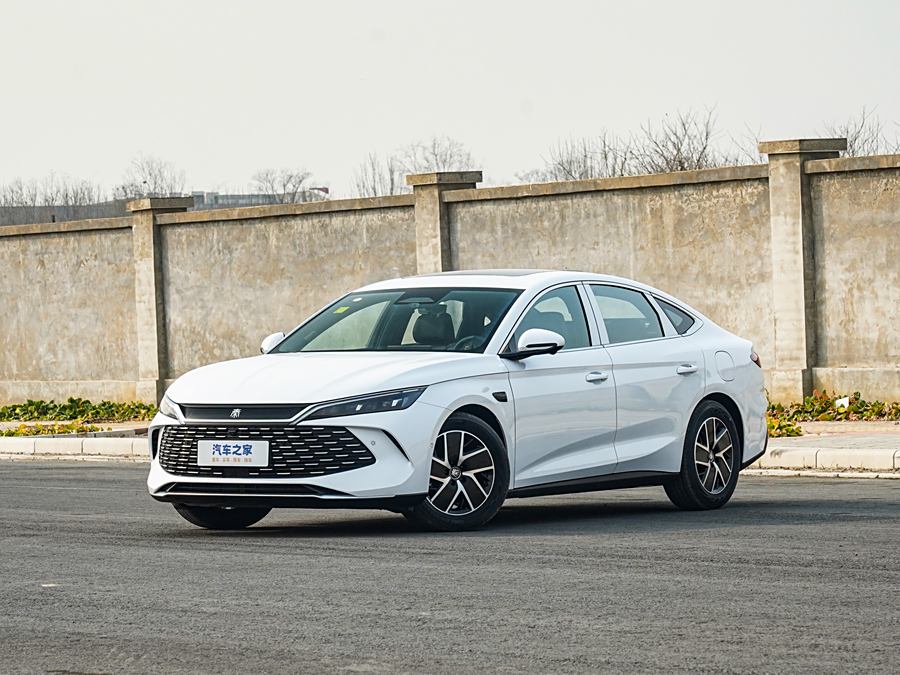 Фото 1 - BYD Qin L