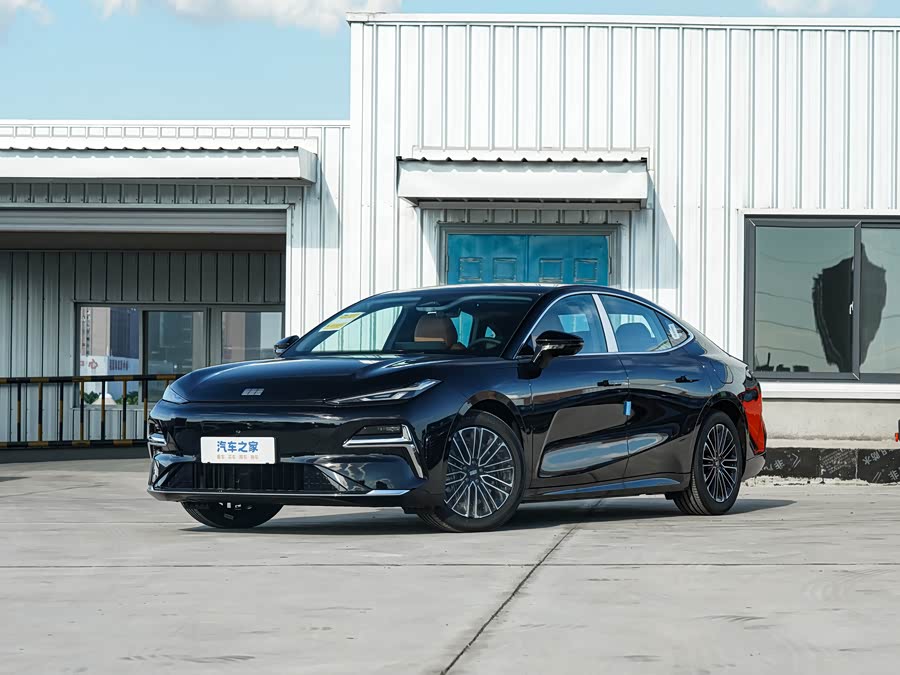 Фото 1 - Geely Galaxy Starshine 8 EM-i