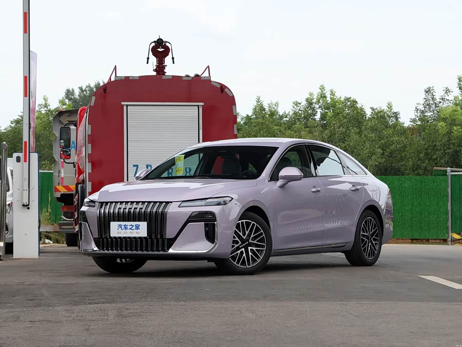 Фото 1 - Roewe M7 DMH