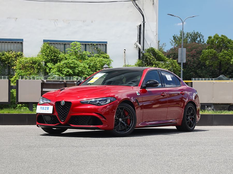 Фото 1 - Alfa Romeo Giulia