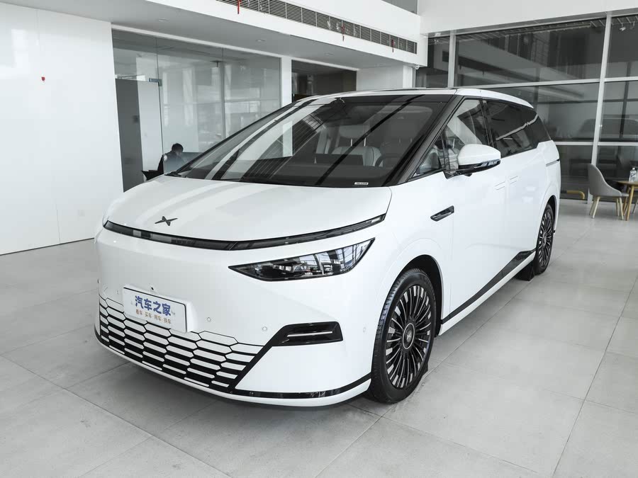 Фото 1 - XPeng X9