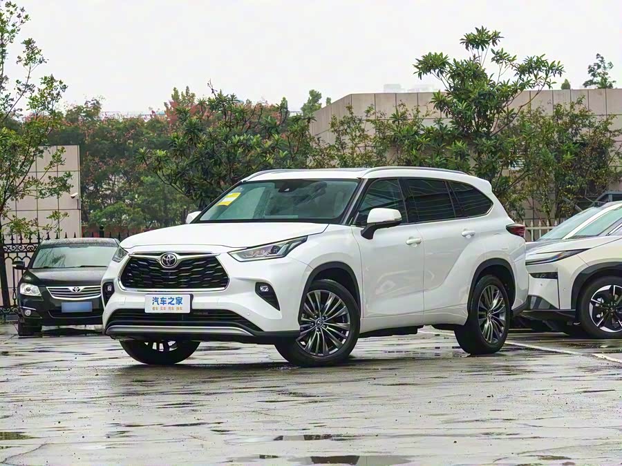 Фото 1 - Toyota Highlander