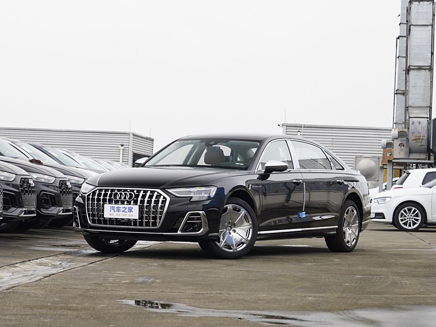 Фото 1 - Audi A8