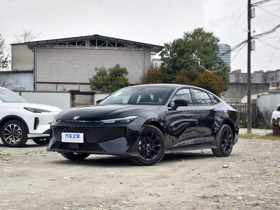 Фото 1 - Changan UNI-V