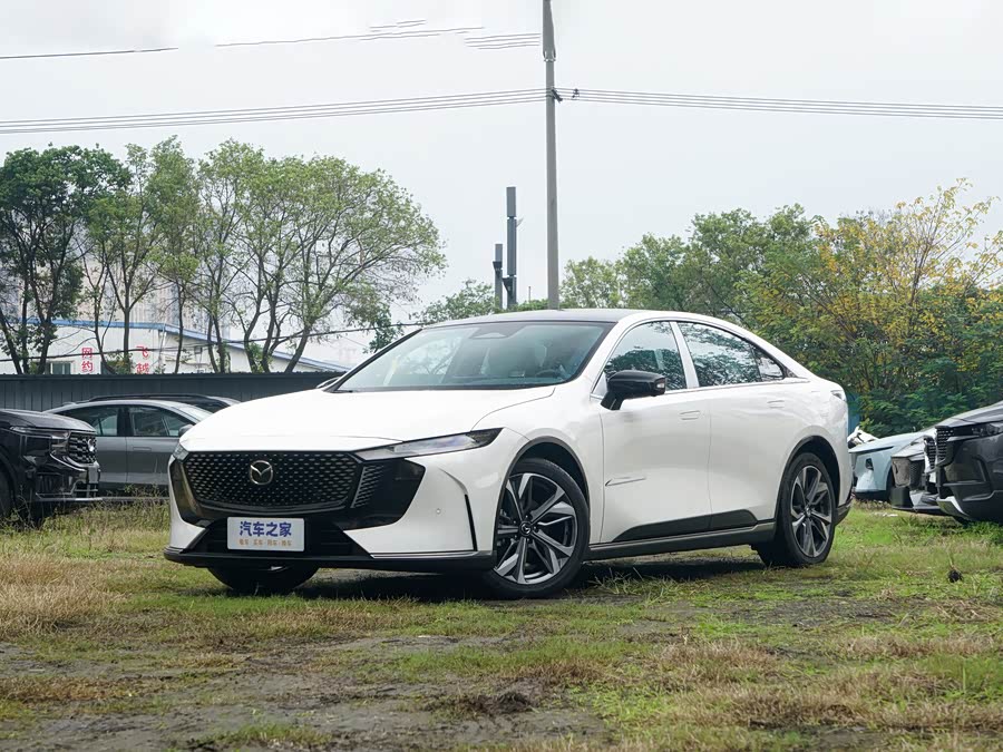 Фото 1 - Mazda EZ-6