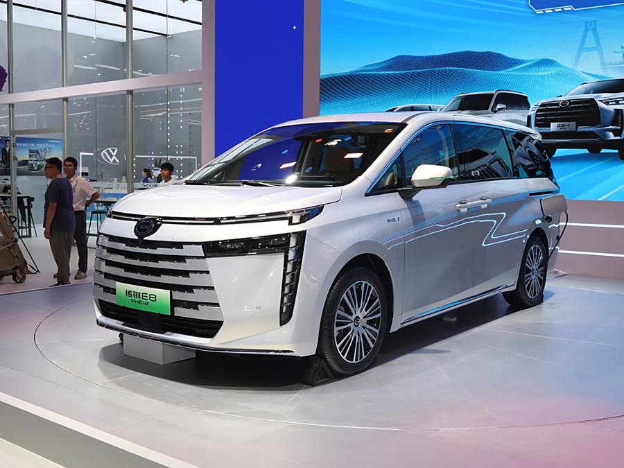 Фото 1 - GAC Trumpchi E8