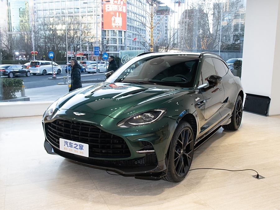 Фото 1 - Aston Martin DBX