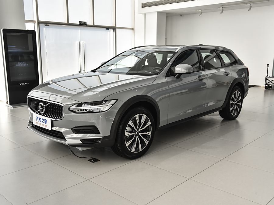 Фото 1 - Volvo V90