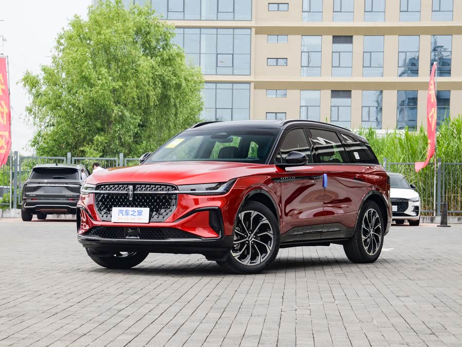 Фото 1 - Lincoln Nautilus