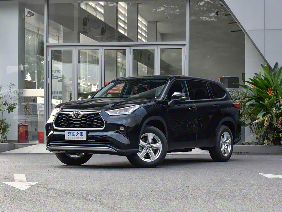 Фото 1 - Toyota Highlander