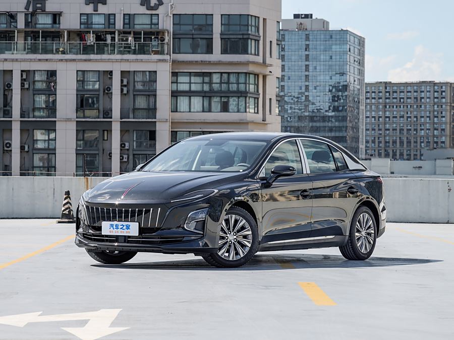 Фото 1 - Hongqi E-QM5