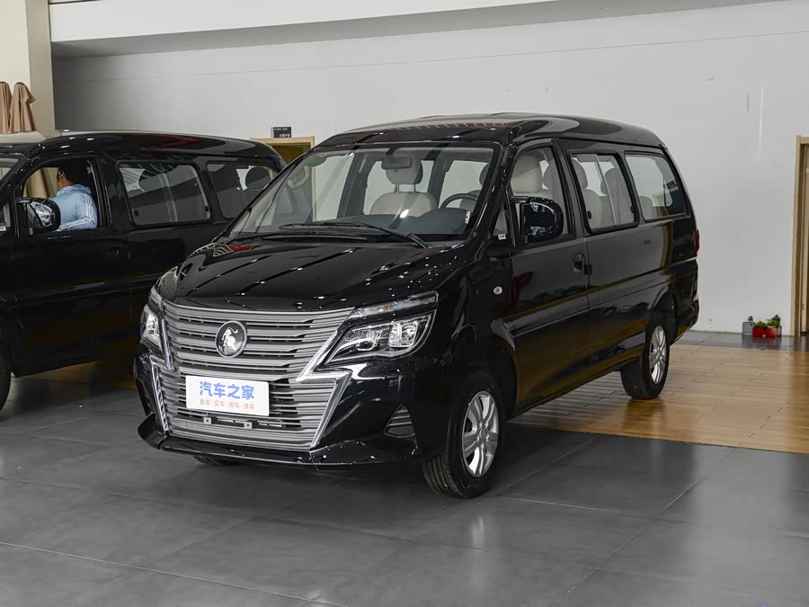 Фото 1 - Dongfeng Forthing Lingzhi M5