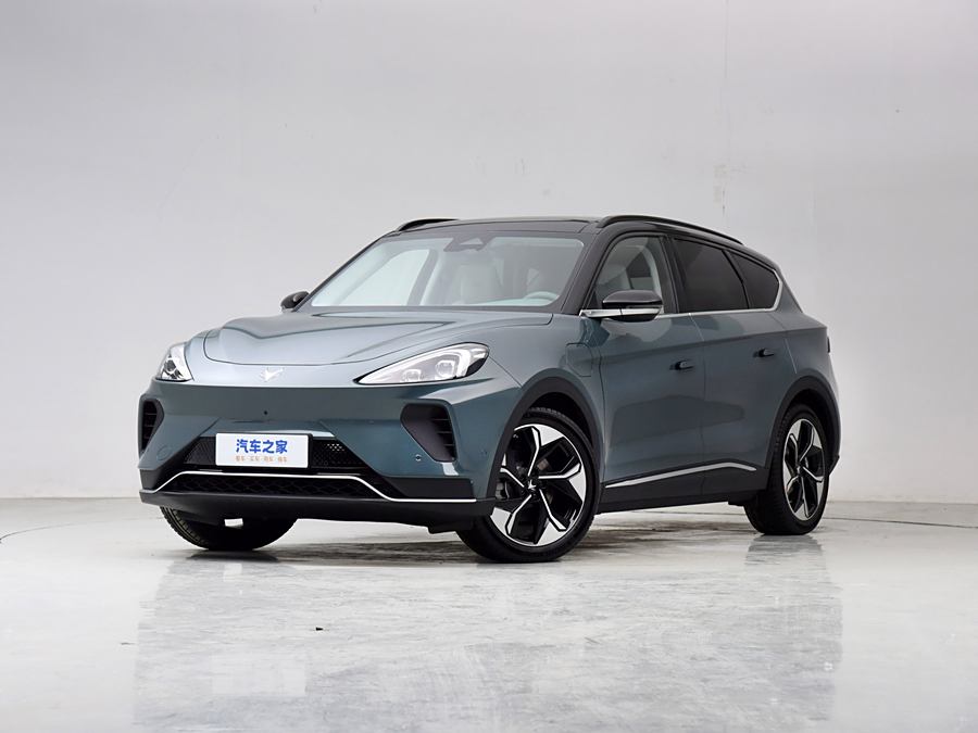 Фото 1 - BAIC Arcfox Alpha T